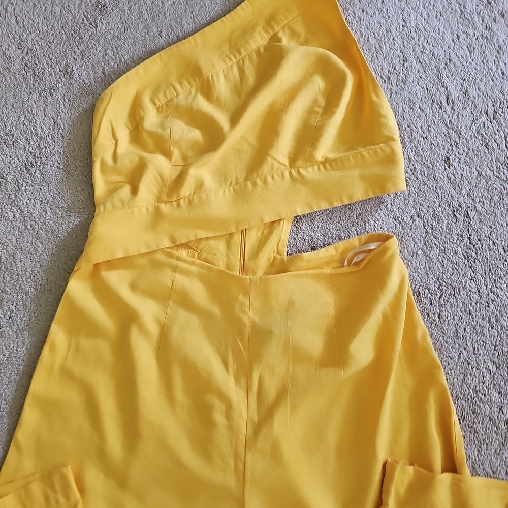 Yellow One-Shoulder Jumpsuit - Picture 3 of 6